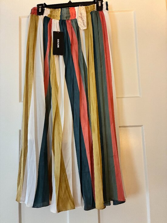 Mystree Dresses & Skirts - Retro Stripe Midi Skirt